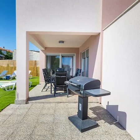 Elfi וילה פולה